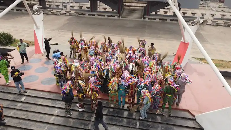 Performance by Odun Orimolade and students of the Yaba College of Technology (Lagos), Lagos Biennial 2024, photo credit_ Lagos Biennial